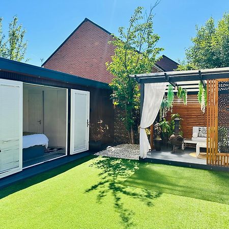 Meezee Pearl Double Bed Lodge With Free Parking Salford  Exterior foto